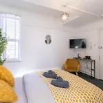 Open Mind Property - Ensuite Studio In Southsea